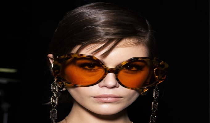 Luxottica Group and Versace renew license agreement