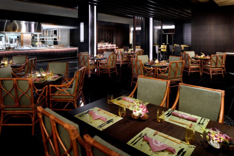 Hikina restaurant lapita dubai parks and resort