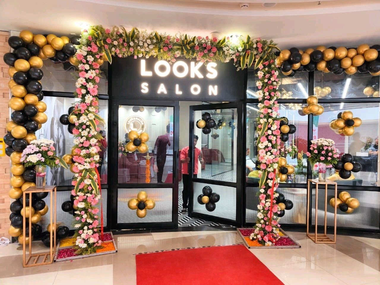 Looks Salon Opens Outlet In Udaipur