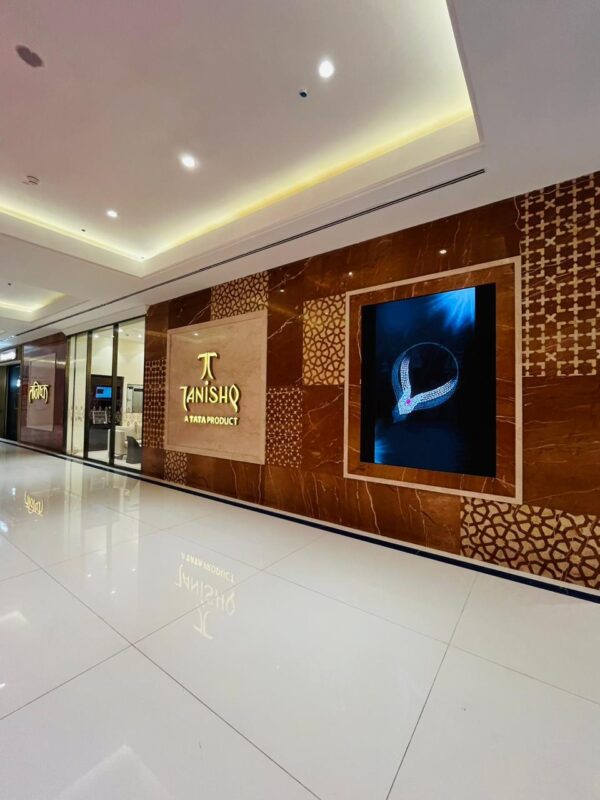 Tanishq opens a new showroom at Omaxe Chowk - India Retailing